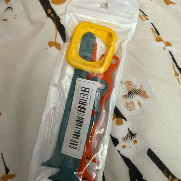 Apple Watch Cover - Silicone case for 45mm with multiple band sets - Picture 6 of 6